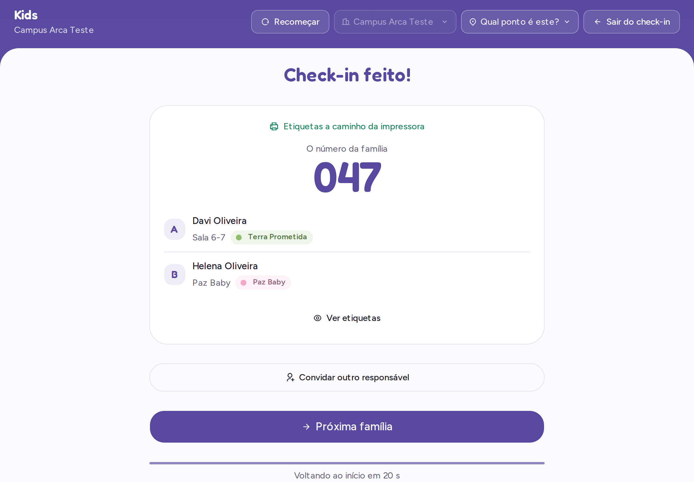 Tela de check-in feito com o número da família e a sala de cada criança