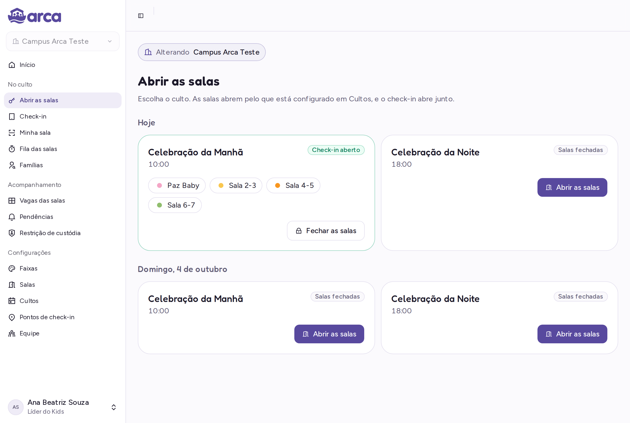 Cultos dos próximos dias, cada um com as salas e o botão Abrir as salas
