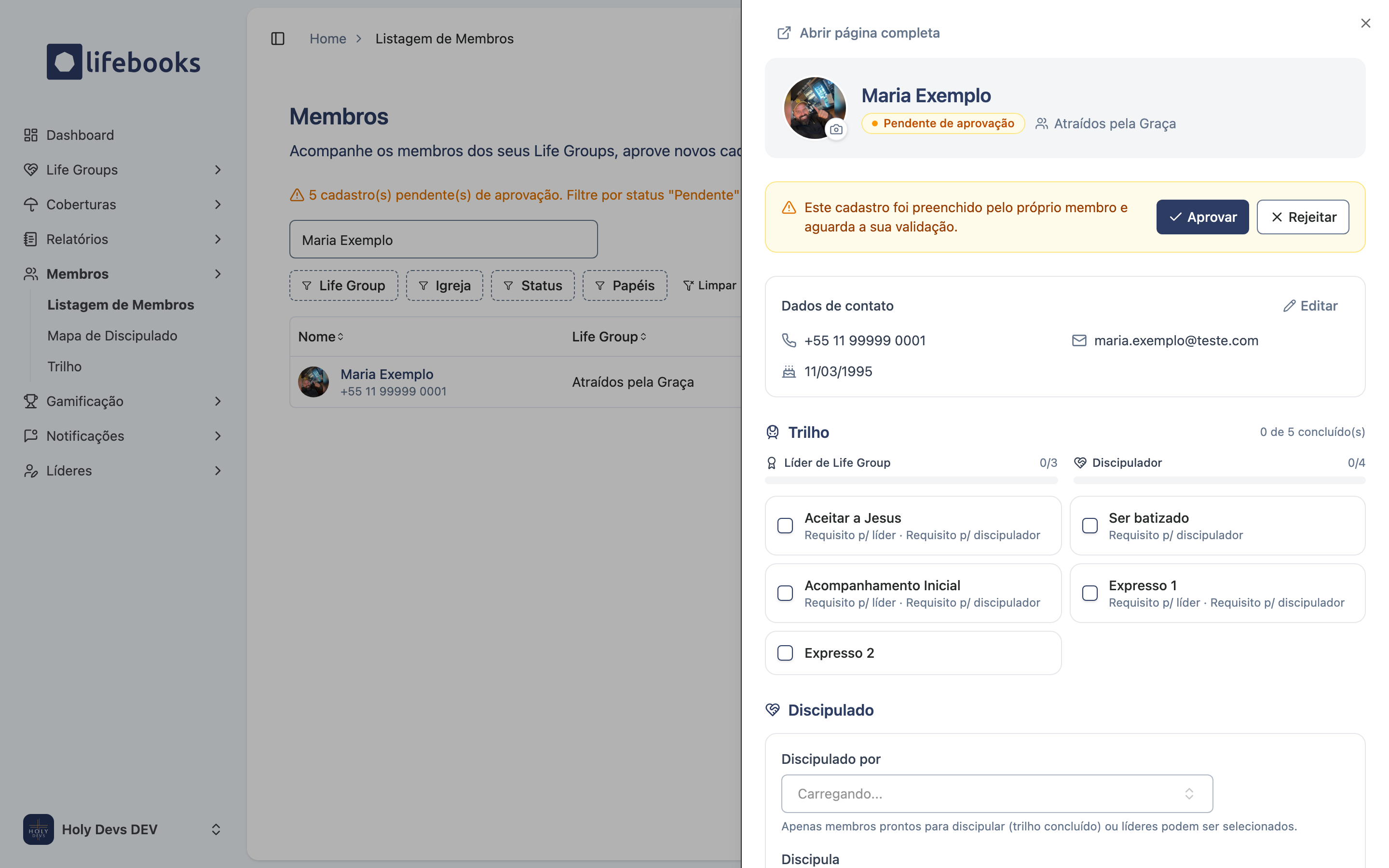 Perfil do membro pendente com os botões Aprovar e Rejeitar